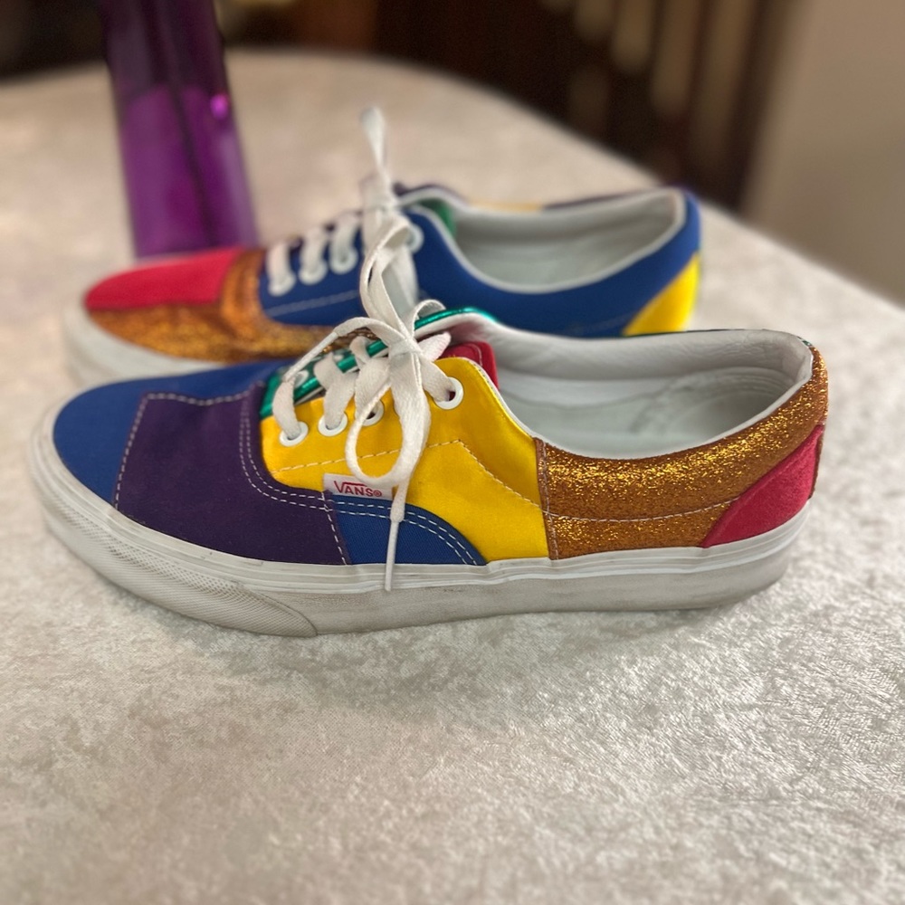 Unisex Vans multi color women’s 8 men’s 6.5
